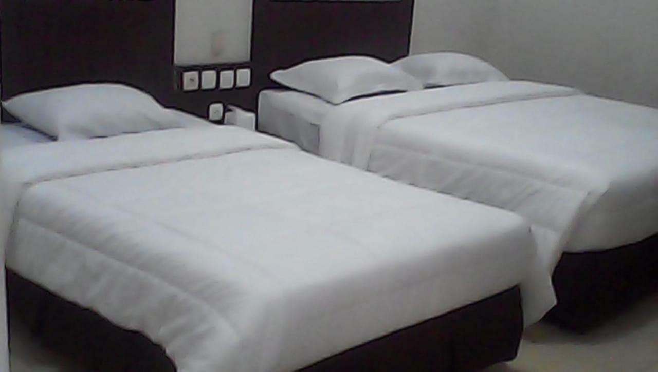 Hotel Wisma Djaja Syariah Bojonegoro Exterior photo